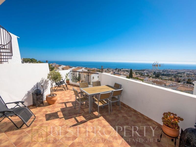 2 soveværelse Penthouse til salg i Nerja med swimmingpool - € 399.000 (Ref: 9818652)