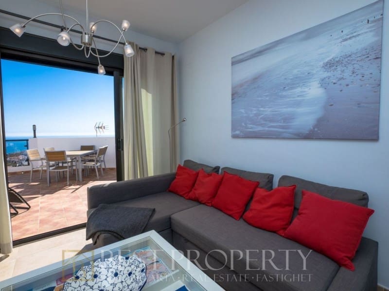 2 soveværelse Penthouse til salg i Nerja med swimmingpool - € 399.000 (Ref: 9818652)