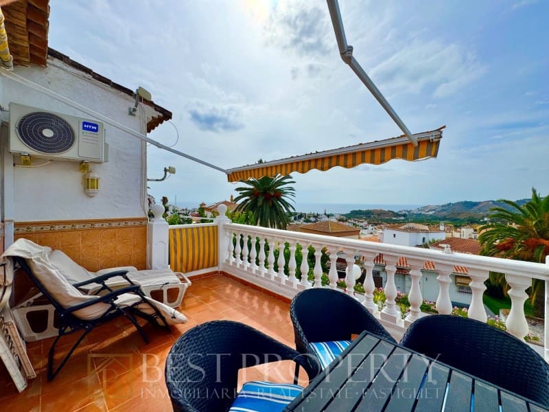 2 bedroom Semi-detached Villa for sale in Nerja with pool - € 285,000 (Ref: 9818653)