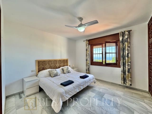 2 camera da letto Villa in vendita in Capistrano, Nerja con piscina garage - 650.000 € (Rif: 9818655)