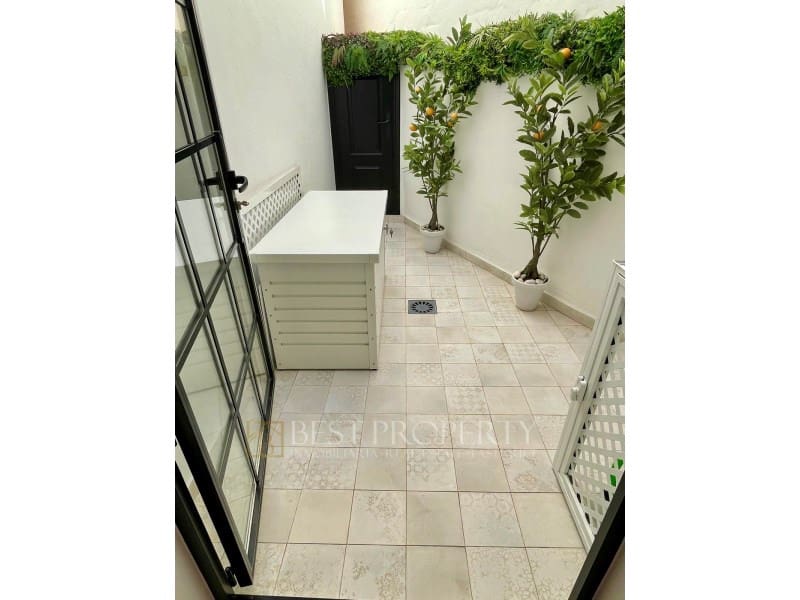 2 bedroom Apartment for sale in Nerja - € 385,000 (Ref: 9818659)