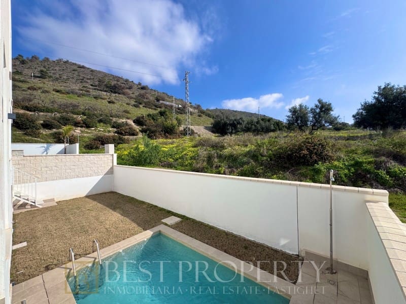 3 sypialnia Willa na sprzedaż w Nerja z garażem - 550 000 € (Ref: 9818660)
