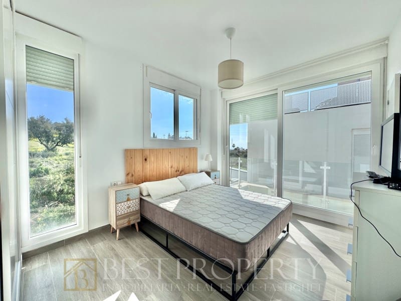 3 sypialnia Willa na sprzedaż w Nerja z garażem - 550 000 € (Ref: 9818660)