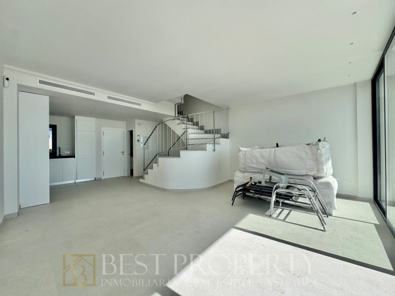 4 sypialnia Willa na sprzedaż w Nerja z garażem - 585 000 € (Ref: 9818663)