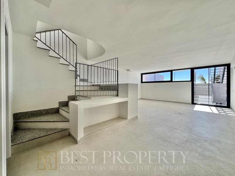 4 sypialnia Willa na sprzedaż w Nerja z garażem - 585 000 € (Ref: 9818663)