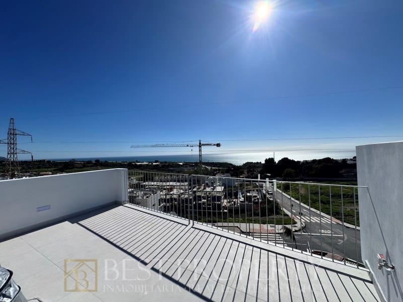 4 sypialnia Willa na sprzedaż w Nerja z garażem - 585 000 € (Ref: 9818663)