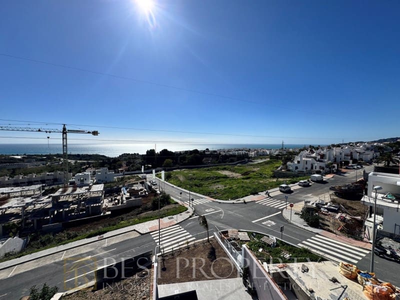 4 sypialnia Willa na sprzedaż w Nerja z garażem - 585 000 € (Ref: 9818663)