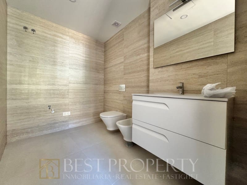 4 sypialnia Willa na sprzedaż w Nerja z garażem - 585 000 € (Ref: 9818663)