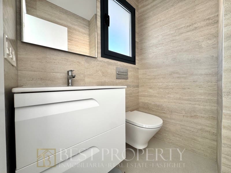 4 sypialnia Willa na sprzedaż w Nerja z garażem - 585 000 € (Ref: 9818663)