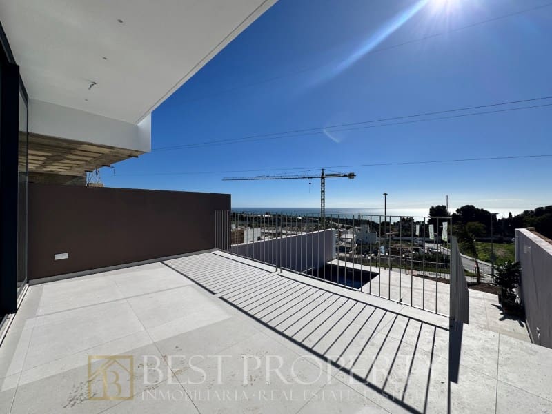 4 sypialnia Willa na sprzedaż w Nerja z garażem - 585 000 € (Ref: 9818663)
