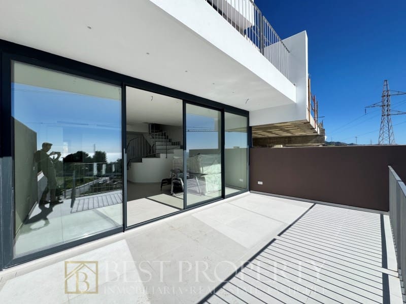4 sypialnia Willa na sprzedaż w Nerja z garażem - 585 000 € (Ref: 9818663)