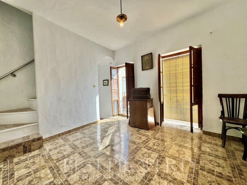 Casa de 5 habitaciones en Frigiliana en venta - 295.000 € (Ref: 9818667)