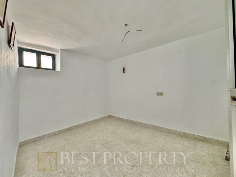 Casa de 5 habitaciones en Frigiliana en venta - 295.000 € (Ref: 9818667)