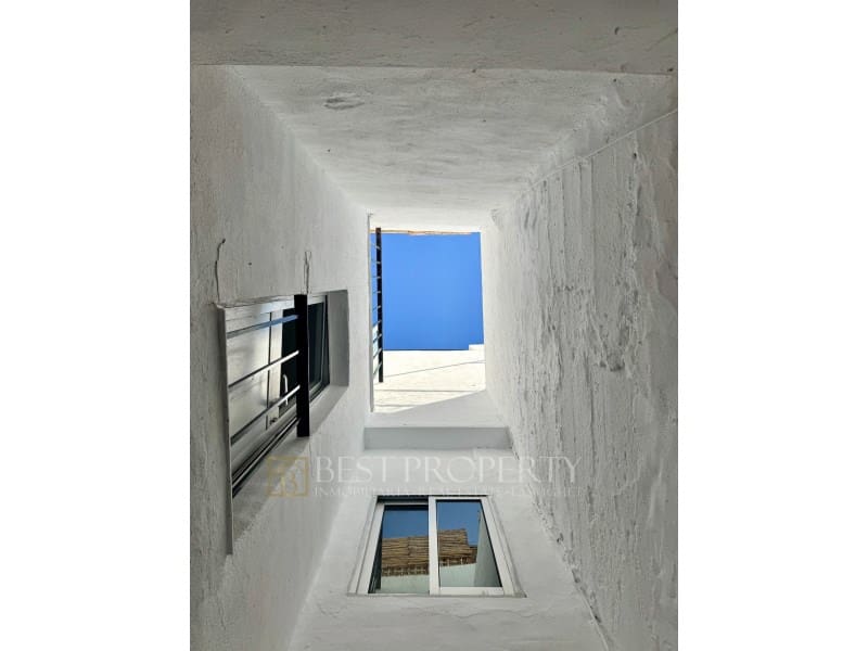 Casa de 5 habitaciones en Frigiliana en venta - 295.000 € (Ref: 9818667)