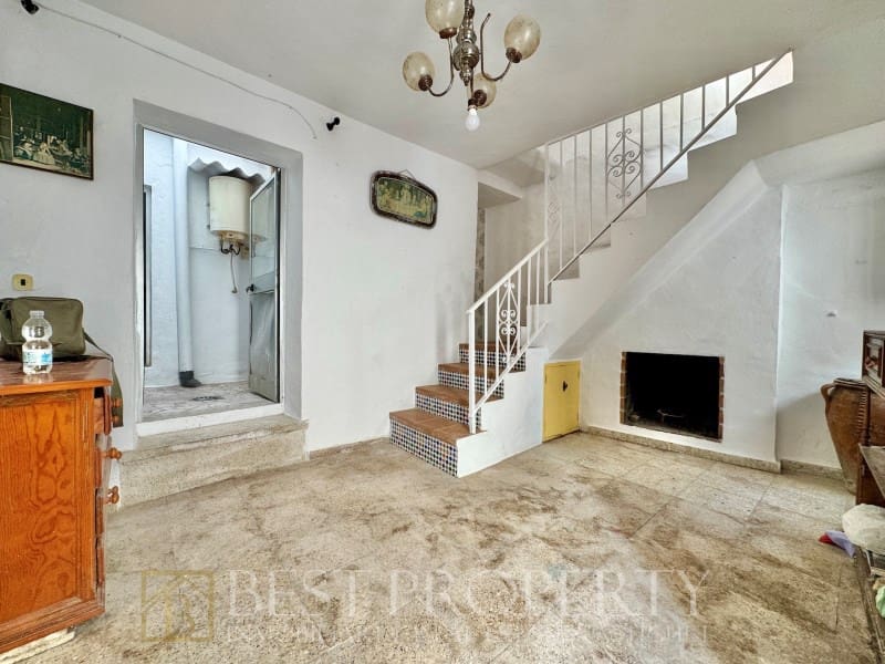 Casa de 5 habitaciones en Frigiliana en venta - 295.000 € (Ref: 9818667)