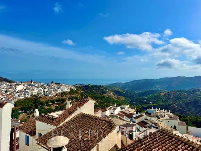 Casa de 5 habitaciones en Frigiliana en venta - 295.000 € (Ref: 9818667)
