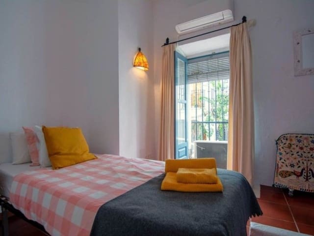 4 soveværelse Byhus til salg i Centro, Nerja med swimmingpool - € 649.000 (Ref: 9818671)