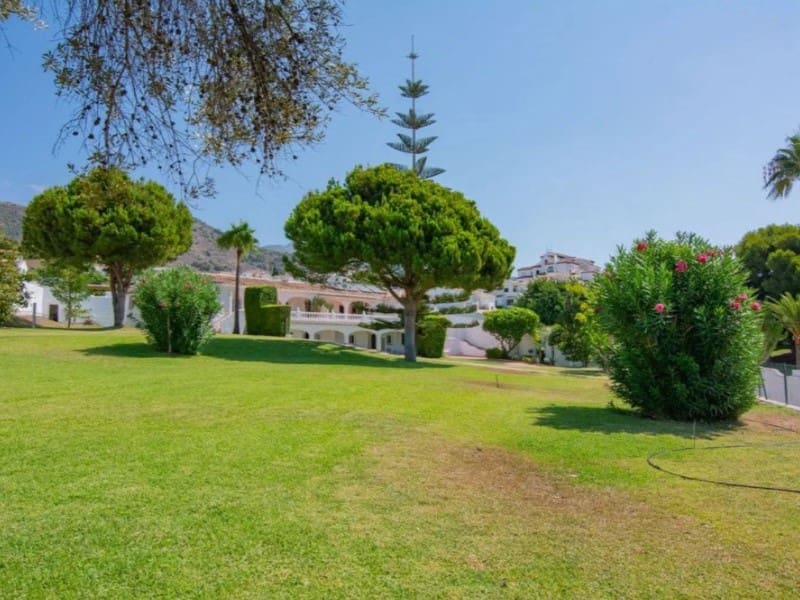 8 soveværelse Villa til salg i Nerja med garage - € 1.575.000 (Ref: 9818674)