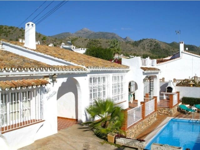 3 quarto Moradia para venda em Capistrano, Nerja com piscina garagem - 595 000 € (Ref: 9818675)