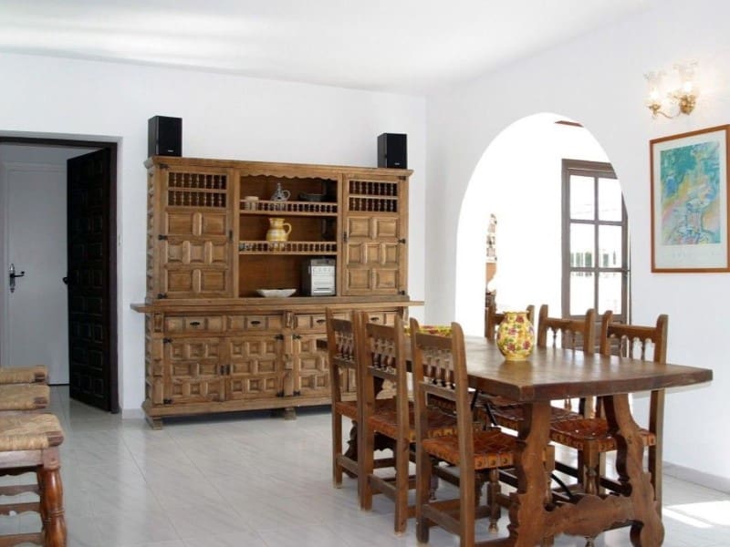 3 soveværelse Villa til salg i Nerja med swimmingpool garage - € 595.000 (Ref: 9818675)