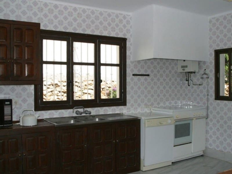 3 soveværelse Villa til salg i Nerja med swimmingpool garage - € 595.000 (Ref: 9818675)