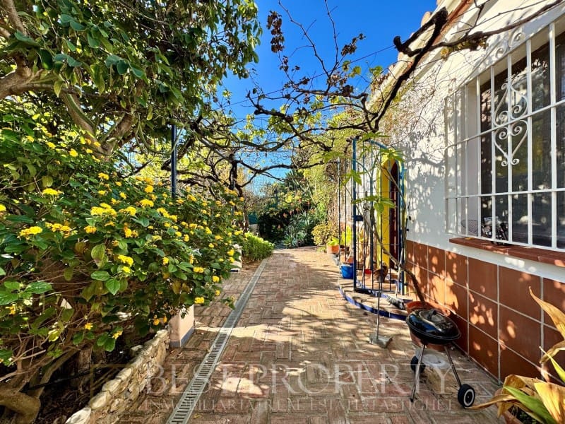 3 slaapkamer Finca/Landhuis te koop in Frigiliana met garage - € 335.000 (Ref: 9818687)