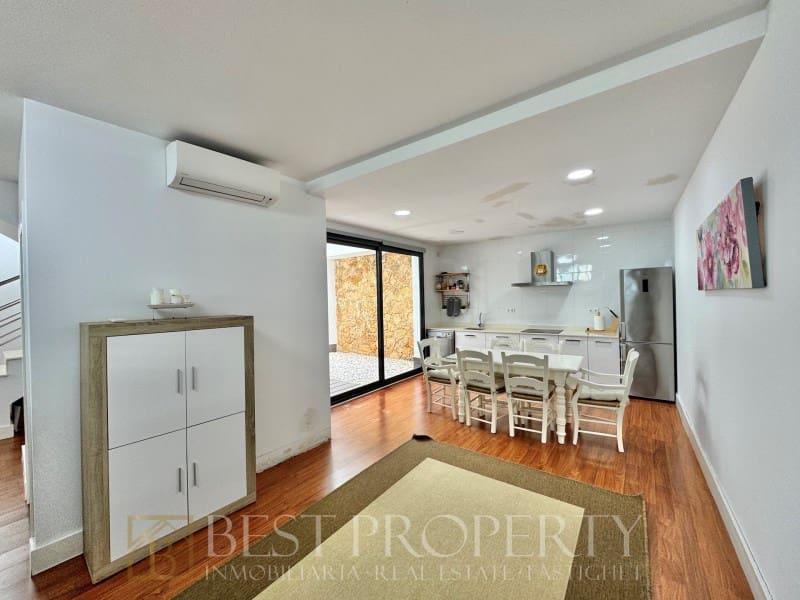 4 soverom Villa til salgs i Nerja - € 780 000 (Ref: 9818688)