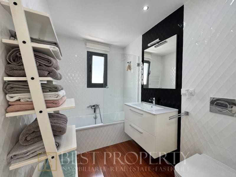 4 soverom Villa til salgs i Nerja - € 780 000 (Ref: 9818688)