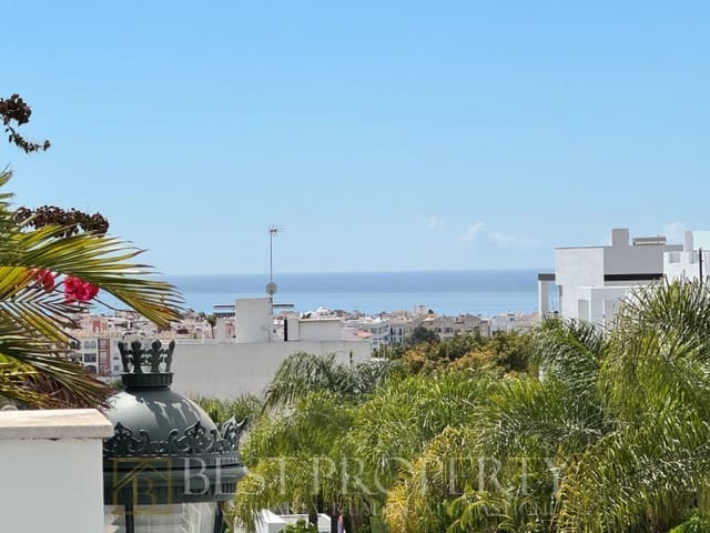 4 soveværelse Villa til salg i Avda Pescia - Ctra de Frigiliana, Nerja - € 780.000 (Ref: 9818688)