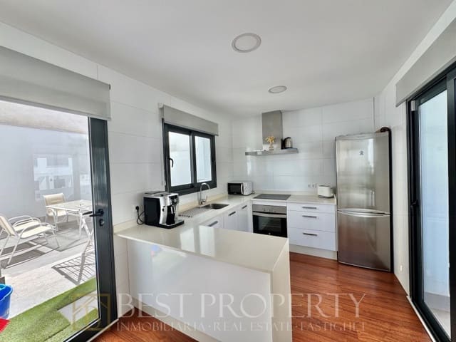 4 soveværelse Villa til salg i Avda Pescia - Ctra de Frigiliana, Nerja - € 780.000 (Ref: 9818688)