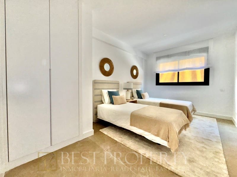 4 sypialnia Dom na sprzedaż w Torre de Benagalbon z garażem - 710 000 € (Ref: 9818689)
