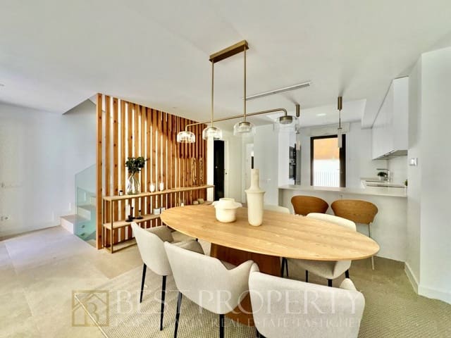 4 sypialnia Dom na sprzedaż w Torre de Benagalbon, Rincón de la Victoria z garażem - 710 000 € (Ref: 9818689)