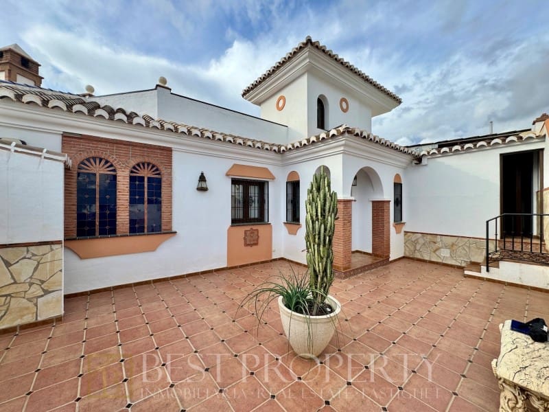 5 slaapkamer Villa te koop in Frigiliana - € 850.000 (Ref: 9822480)