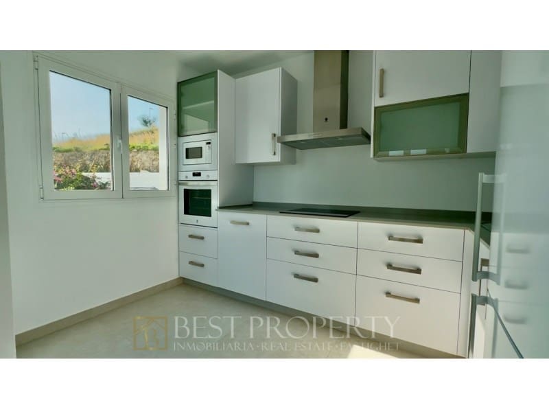 4 bedroom Villa for sale in Nerja with garage - € 865,000 (Ref: 9851292)