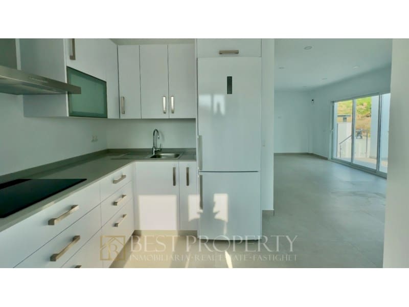 4 bedroom Villa for sale in Nerja with garage - € 865,000 (Ref: 9851292)