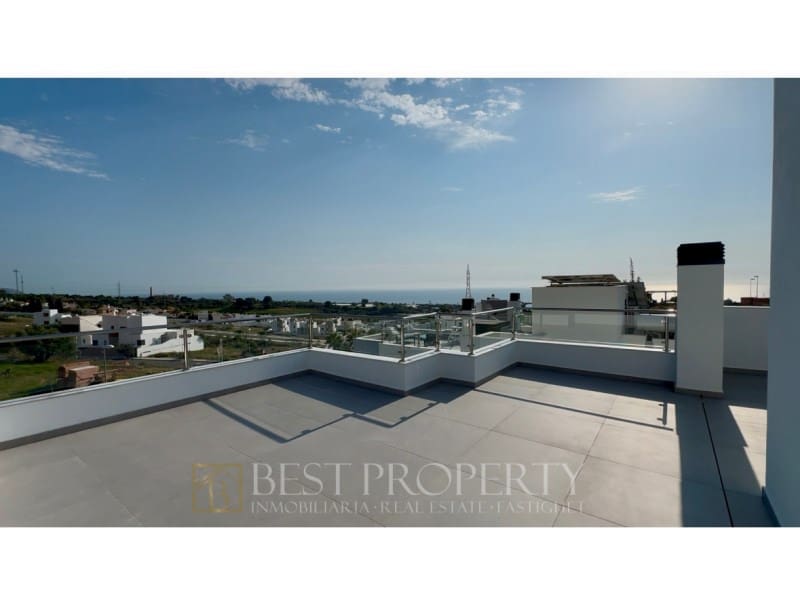 4 bedroom Villa for sale in Nerja with garage - € 865,000 (Ref: 9851292)