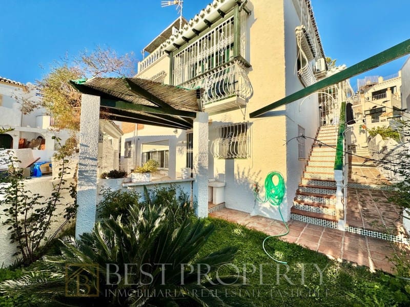 5 soveværelse Villa til salg i Nerja - € 499.000 (Ref: 9851293)