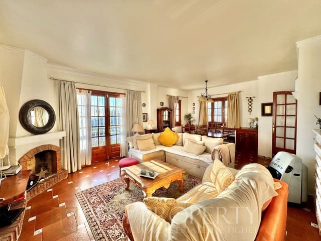5 soveværelse Villa til salg i Maro - Cuevas de Nerja, Nerja - € 499.000 (Ref: 9851293)