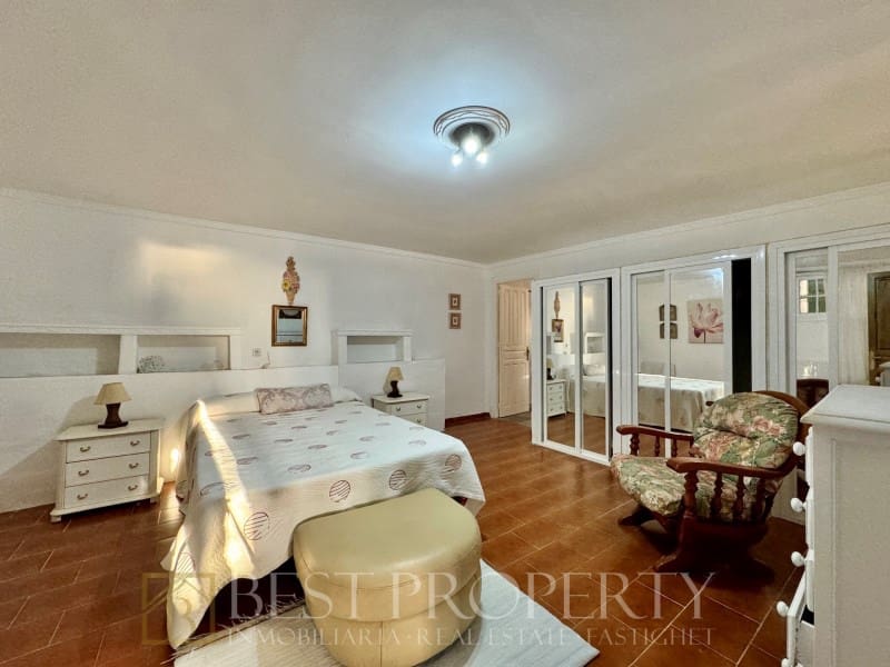5 soveværelse Villa til salg i Nerja - € 499.000 (Ref: 9851293)