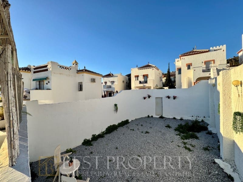 5 soveværelse Villa til salg i Nerja - € 499.000 (Ref: 9851293)