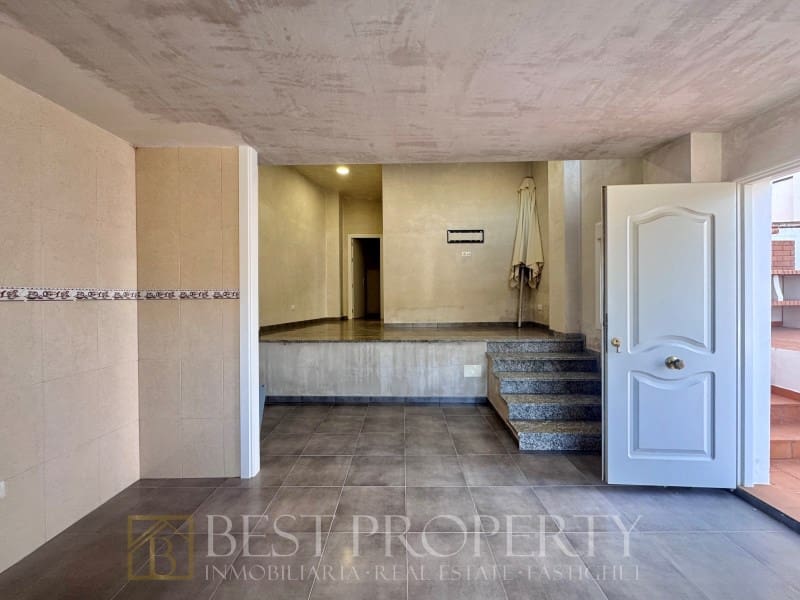 5 quarto Moradia para venda em Frigiliana com piscina - 415 000 € (Ref: 9861750)
