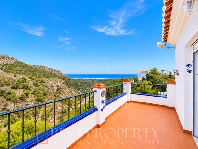 5 quarto Moradia para venda em Frigiliana com piscina - 415 000 € (Ref: 9861750)