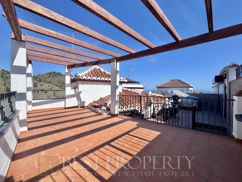 5 quarto Moradia para venda em Frigiliana com piscina - 415 000 € (Ref: 9861750)
