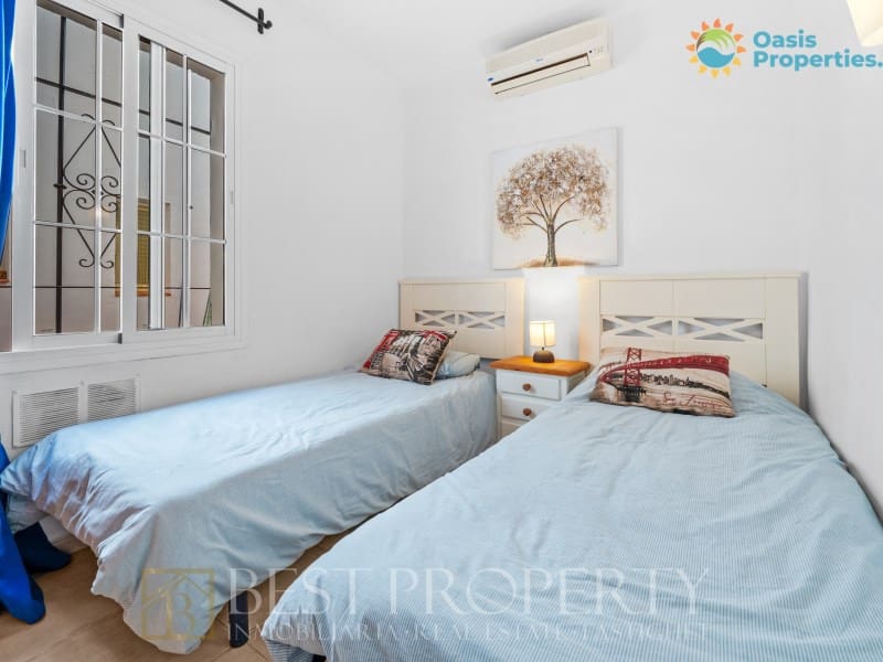 2 makuuhuone Huoneisto myytävänä paikassa Nerja - 350 000 € (Ref: 9880786)