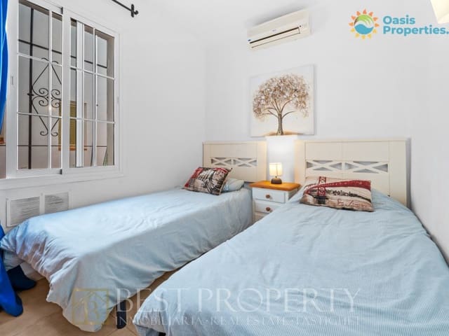 2 makuuhuone Huoneisto myytävänä paikassa Burriana, Nerja - 350 000 € (Ref: 9880786)