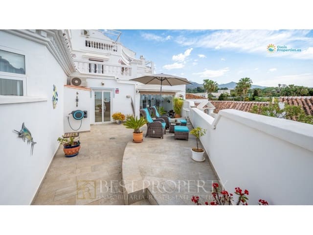 2 bedroom Apartment for sale in Burriana, Nerja - € 450,000 (Ref: 9880787)