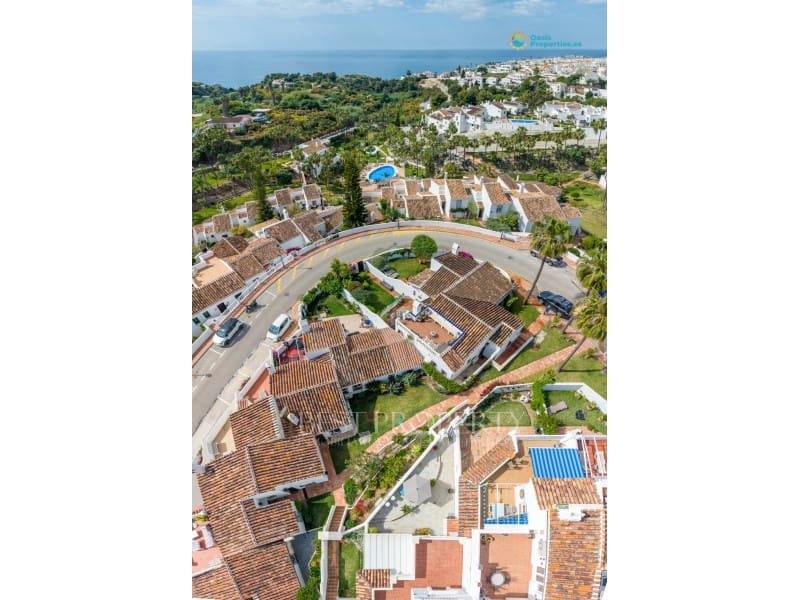 2 makuuhuone Huoneisto myytävänä paikassa Nerja - 450 000 € (Ref: 9880787)