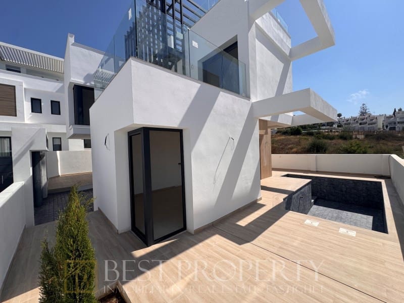 5 sypialnia Willa na sprzedaż w Nerja z basenem - 775 000 € (Ref: 9942031)