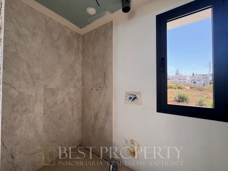 5 sypialnia Willa na sprzedaż w Nerja z basenem - 775 000 € (Ref: 9942031)