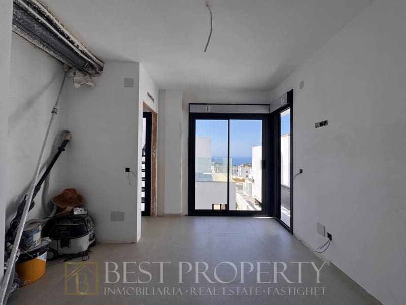 5 sypialnia Willa na sprzedaż w Nerja z basenem - 775 000 € (Ref: 9942031)